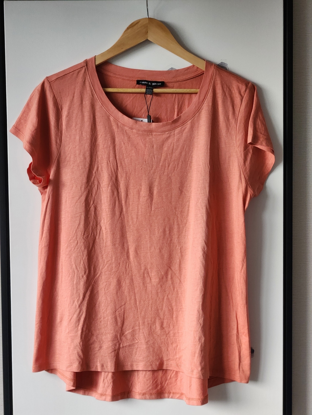 Cable & Gauge Coral-colored Short Sleeve Scoop Neck Tee
